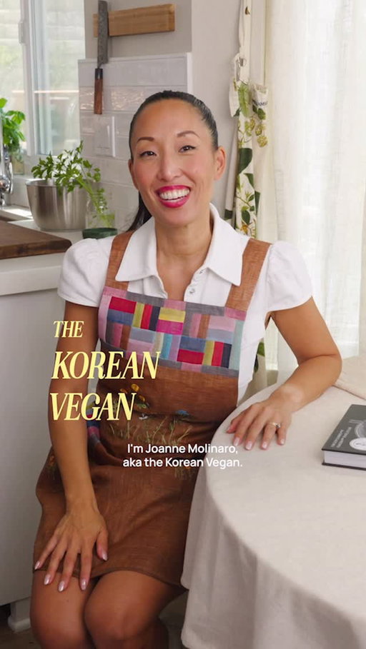 #ad Not that long ago, there wasn't even a Korean word for vegan. Now @thekoreanvegan has built an entire brand around it. Her story proves that pivoting doesn't mean choosing between security and joy—you can build both, one dollar and one day at a time 💛

Join @thekoreanvegan at Shine Away for a fireside chat, presented by @WellsFargo, alongside @CarmeonHamilton and @AlisonKosik as they explore how moments of disruption can transform into life-changing opportunities.
