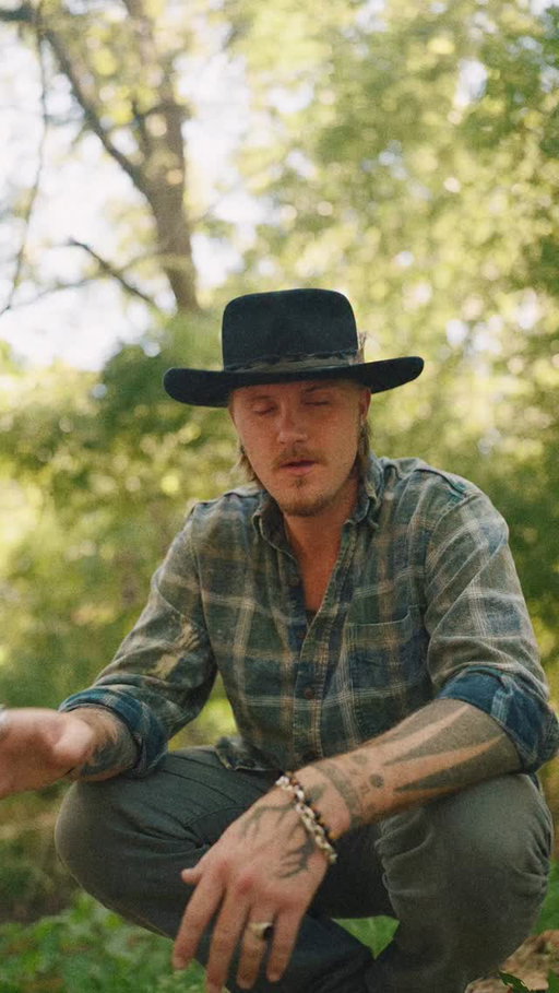 australia i just touched down and im ready to headbang 🤘lemme know if imma hear yall sing this one back to me

#country #countrymusic #jacksondean #makealiar