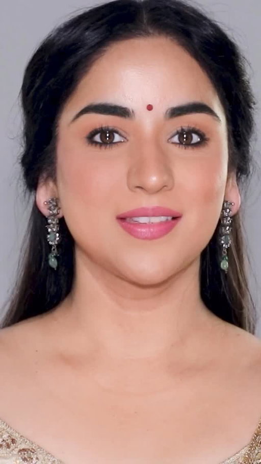 Ah, i love this festive transformation 💕
Deets:
RARE BEAUTY | Always An Optimist Illuminating Primer
Milani Conceal + Perfect Longwear Concealer
Estee Lauder Double Wear Stay-in-Place 24-Hour Concealer (5N)
Billion dollar beauty Lip & Cheek tint
ONE/SIZE Ultimate Blurring Setting Powder
Tatcha Aburatorigami Japanese Blotting Papers
d’Alba, First Spray Serum
Kokie Cosmetics Micro-Fine Eyebrow Pencil
MAKE UP FOR EVER Aqua Resist Color Pencil Eyeliner
HUDA BEAUTY Empowered Eyeshadow Palette 
.
.
.
.
.
#DiwaliMakeup #BollywoodBeauty #FestivalLook #Diwali2025 #MakeupTransformation #IndianFestivals #BollywoodGlam #DiwaliVibes #FestiveMakeup #MakeupInspiration #DiwaliCelebration #GlamLook #IndianMakeupArtist #DiwaliFashion #BollywoodInspired #MakeupGoals #FestiveSeason #DiwaliStyle #GlamTransformation #CulturalBeauty
