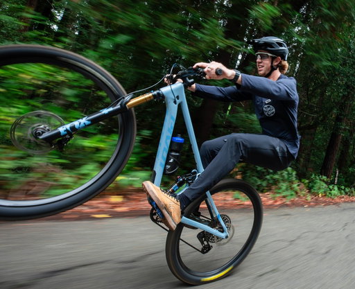 Remembering that bikes can actually be really fun thanks to @pivotcycles 🥰

Cop your new dream bike @mikesbikes 😉

📸 @dackjuncan