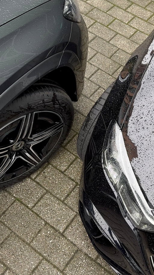 Besties who park together, stay together. 

#MercedesBenz #MercedesAMG #GLE #EClass