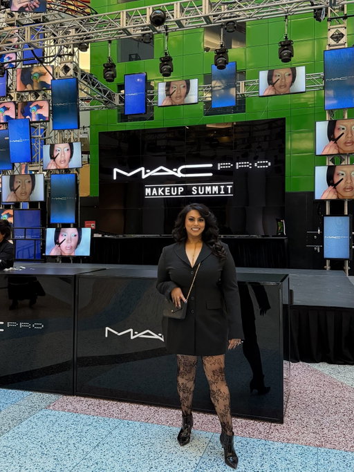 In rooms that spark creativity, with artists who inspire the future of beauty 🖤 #MACProSummit #macartist #maccreator #macpro #maccosmeticscanada