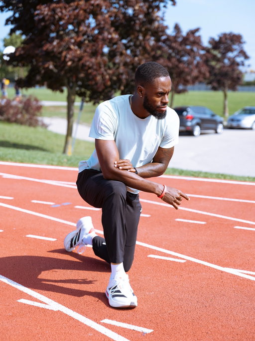 The ultimate goal isn’t to win medals. The ultimate goal is to create impact and change lives even if it’s one. I appreciate every opportunity I get to make a change. Thank you for the continuous opportunities to do this. 
•
•
•
#change #impact #life #track #mentorshipthroughsport #mentor #toronto #athlete #kids