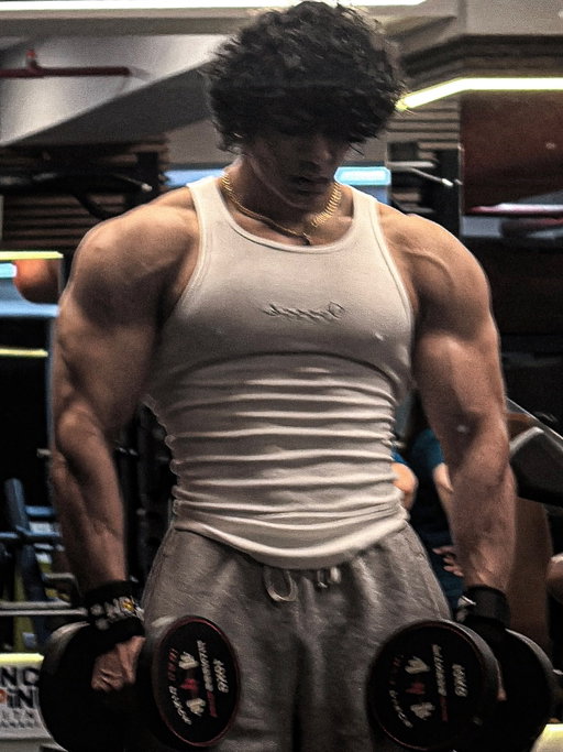 Lately I’ve been working on shoulders.
Changed my workout routine a bit by including shoulders 2x a week with high intensity lateral raises on moderate weight.
If you’ve a weak muscle group, try to train it frequently but don’t increase the volume.

.

.

.

.

.

#bodybuilding #workout #motivaton #shoulders #anime #aesthetic #baki #mihirlifts