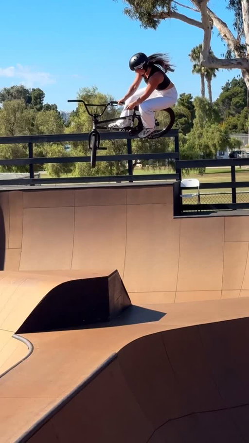 The sound of wood ramps 🤌🏼 
Video: @blakepeters_sd @antonio1chavez