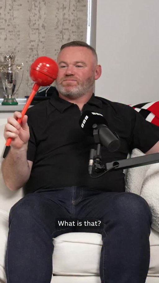 Reuniting @waynerooney with that giant lollipop! 🍭 

Watch The Wayne Rooney Show on BBC Sport’s YouTube & @bbciplayer and listen on @bbcsounds