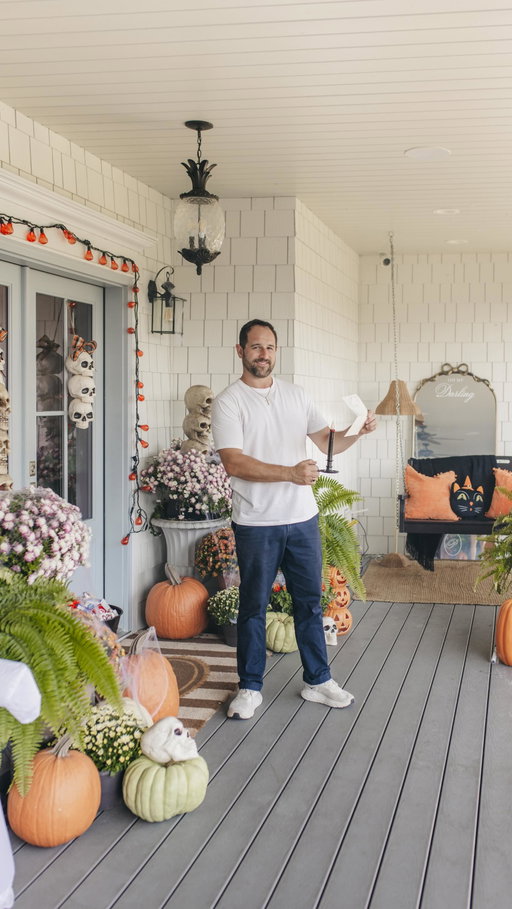 From a porch full of boxes to a full-on Halloween takeover with Walmart! A Halloween entryway doesn’t need to cost a fortune or take all day—Thanks to @walmartcanada for making it easy to pull off the ultimate spooky surprise! #WalmartPartner