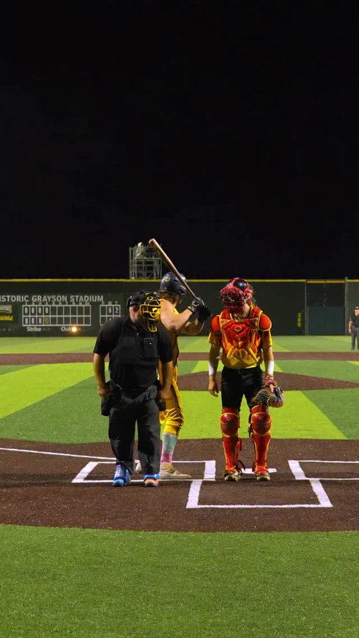 Doesn’t matter what’s happening around him, @danny__bananas stays dialed😤 

#savannahbananas #bananaball #baseball #dance #reels #baseballlife #justintimberlake #tiktoktrend
