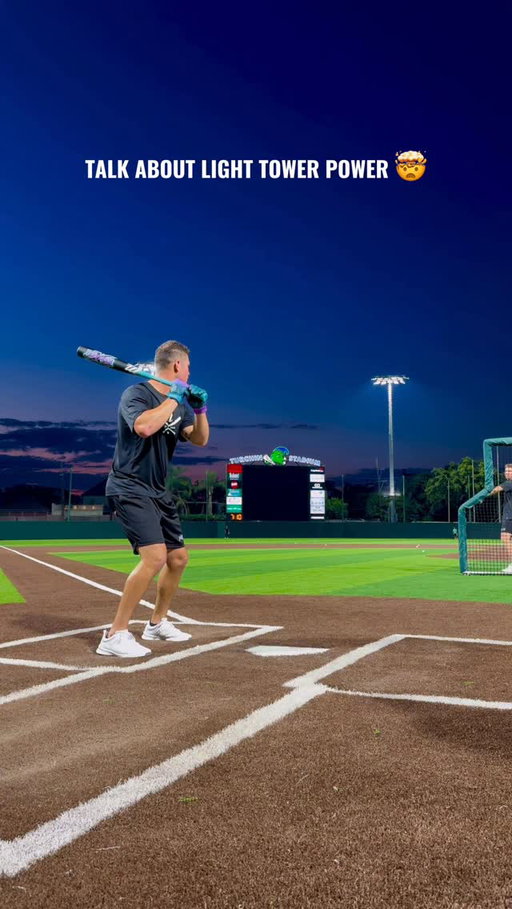 Off the light pole is crazy🤯

#baseball #homerun