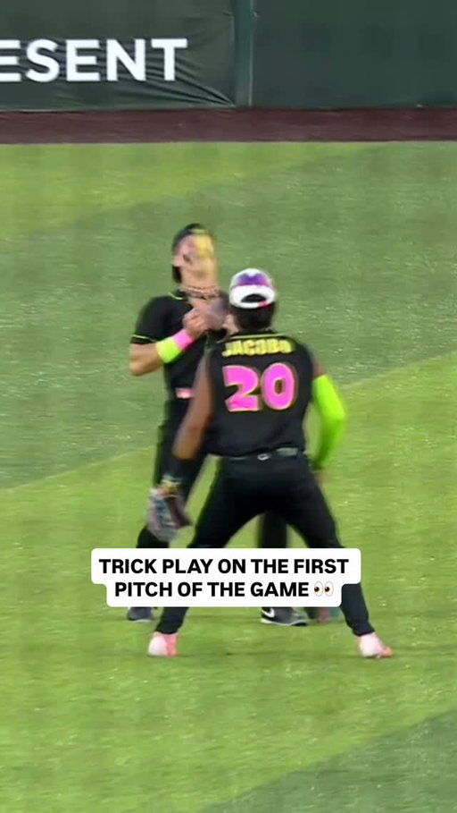 Noah Fisher strikes first with his signature tip drill into the shirt catch 🐟

#bananaball #partyanimals #savannahbananas #baseballplayer #playoffbaseball