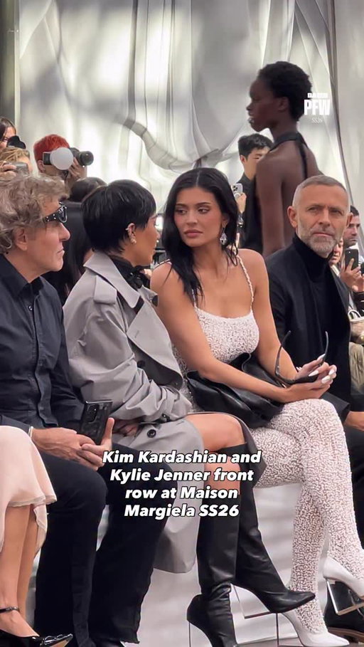 @kimkardashian and @kyliejenner front row at @maisonmargiela SS26 show in Paris

📹 @mariosmystidis 

#kyliejenner #kimkardashian #maisonmargiela #dazedfashiontv #pfw