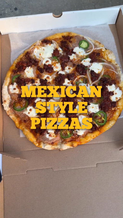 Mexican style pizzas from @coba_pizzeria is going to be one of the best things you’ll eat on the sidewalk in NYC 🍕 🇲🇽 

Have you had Mexican pizza before?