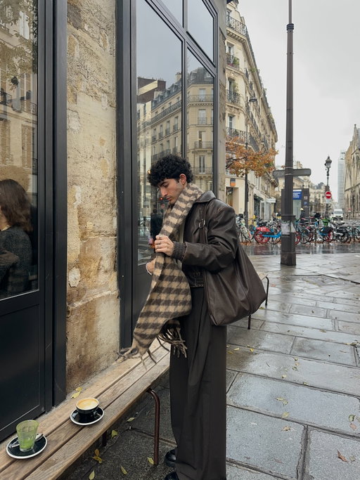 fall fashion: in details 🎞️

.
#paris #streetwear #outfit #menfashion #ootd #minimalismfashion #pinterestinspired #model #minimalhouse1 #minimalhouse