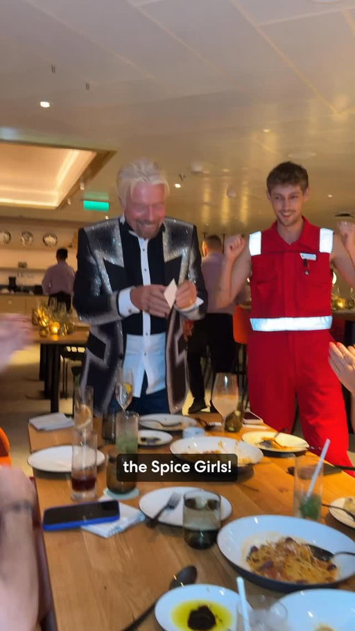 What do the @SpiceGirls, @carlitosalcarazz and @VirginActiveUK all have in common? 
Watch and be amazed by The Charmer, @oscarleonardd 🔮🤯