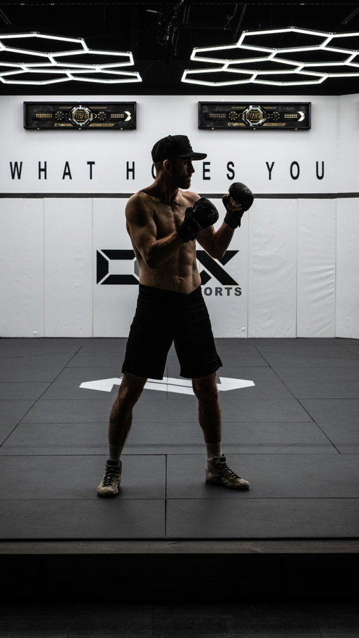 Locked in for fight night, ready to make a statement. The melin fam is riding with @Corysandhagenmma every step of the way.

Let’s go!

🎥: @prolificfriends 
#melin #havemorefun