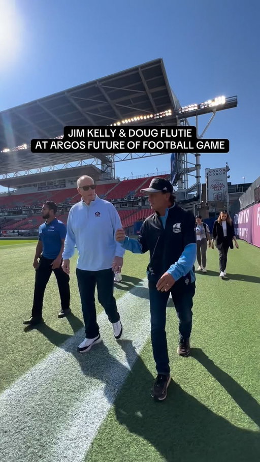 Guess who’s back 👀 Doug Flutie & Jim Kelly in the building for the Argos x @buffalobills Future of Football Game today 🌊