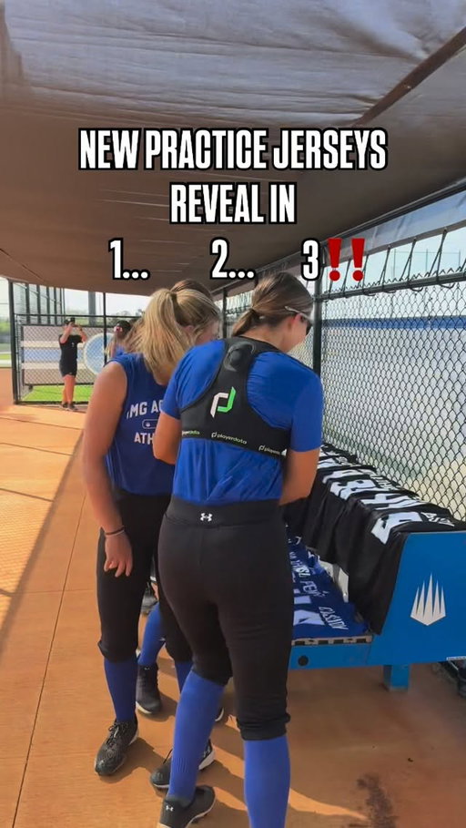 We LOVE the look of our new practice jerseys! 👕🖤💙