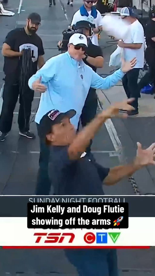 Jim Kelly and Doug Flutie showing off the arms as they toss shirts into the crowd 🚀 #CFL