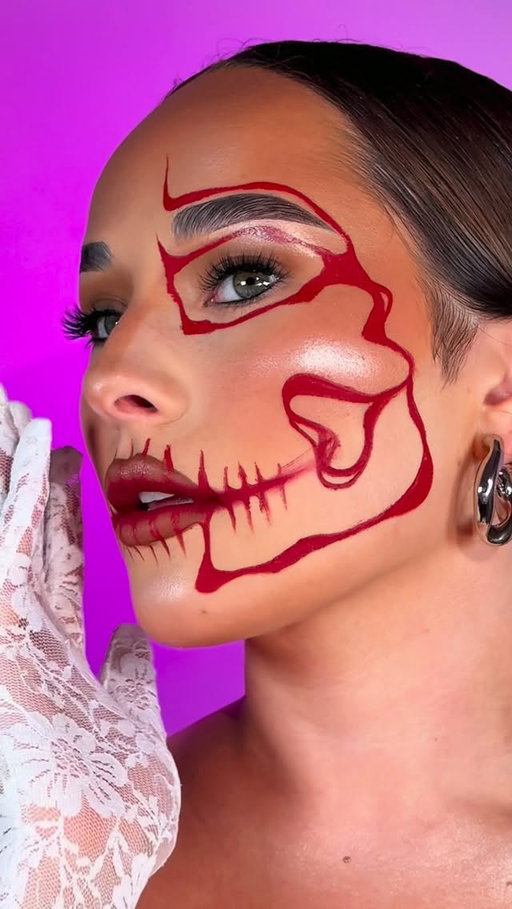 For the girlies to recreate this Halloween 🍒✨ 

#easyhalloweenmakeup #makeuptransformation #31daysofhalloween #makeupfyp @nyxcosmetics_uk