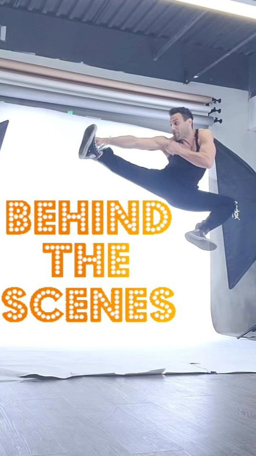 BTS from the magazine shoot trying to pull off high kicks in the least flexible pants known to mankind 😅 No running starts, no momentum… just up up and away...oh and boots that don’t bend 😂

@merry_pix

Thanks to 80s action Kings 
@jcvd @officialslystallone @schwarzenegger @jackiechan 

#behindthescenes🎬 #photoshooting📷 #actorslife🎬 #ActorsOfInstagram #setlife🎥 #filmsetlife #highkicks #jumpingkick #magazineshoot #actionheroes