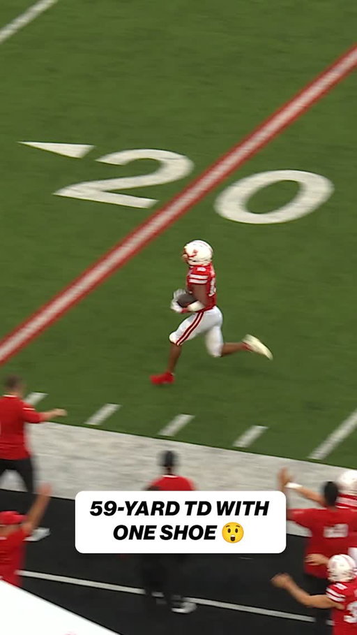 He scored this 59-yard TD with ONLY ONE SHOE 😲

@huskerfootball