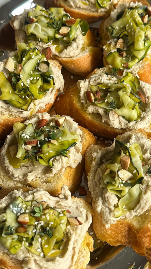 This crostini is a GAME CHANGER for spring hosting! 🌼

Think a garlicky butter bean whip, crispy golden baguette, lemony zucchini ribbons, roasted almonds and thyme, all brought to life with @cobramestate Classic Extra Virgin Olive Oil from their Everyday Essentials range. It’s premium quality, award-winning Australian EVOO that’s harvested and first cold pressed within 4 to 6 hours for maximum freshness, flavour and health benefits. 

👉 Want the full recipe? Comment CROSTINI below and I’ll DM it straight to you (or click my website link in my bio). 

#ad #extravirginoliveoil #CobramEstate #crostini #easyrecipes #springrecipes #appetiser #butterbeans #veganrecipes