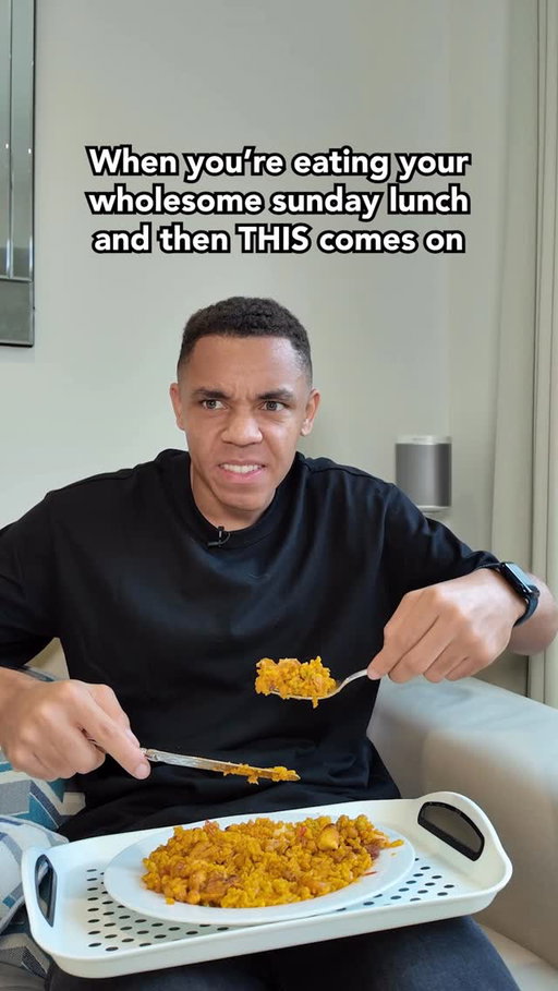 It only ever comes on when I’m eating 

#relatable #comedyskit #skit #comedysketch