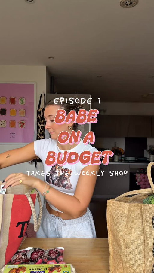EP 1: BABE ON A BUDGET TAKES THE FOOD SHOP! 🛒 

Girlies, presenting to you, your £35 (!!) weekly food shop to include…

🍅 FIVE MAIN VEGGIE MEALS
🍴 LEFTOVERS TO COVER YOU FOR LUNCH
🍳 A BREAKFAST OPTION
❌ NO WASTE !! HEHE

Although this technically serves 1 (as it’s literally how I eat lol) it could so easily cover 2 of you if you throw in a couple of extras.

YOUR FOOD SHOP:

- 125g Mozzarella Ball
- 12x Eggs
- 500g Basmati Rice
- 200g Paneer
- Red Onions (bag)
- Bell Peppers (bag)
- 2x Chopped Tomatoes (400g tin)
- 120 Baby Leaf Spinach
- 6/8 Veggie Sausages
- 2 x Chickpeas (400g tin)
- 500g Pasta
- 6/8 Mini Wraps
- 30g Flat Leaf Parsley
- 250ml Sesame Oil
- Bread (of choice)
- Black Beans (400g tin)
- 1.25kg Sweet Potatoes
- Large Avocado
- 100g Spring Onions
- 300g Super Firm Tofu
- Loose Broccoli 
- 1 Jar of Red Pesto
- 225g Halloumi
- 200g Soft Cheese
- 300ml Sour Cream
- 850g Frozen Peas
- 400ml Coconut Milk
- Chipotle Chilli Paste
- Sweet Mango Chutney
- 400g Mushrooms

= £35.79 🤠🤠🤠

(I shopped online via Sainsbury’s, using offers at the time of purchase so this will vary!)

I’ll be posting a recipe every day so please do follow along. I’m hoping to do one of these monthly so hopefully you’ll be able to build up a big bank of budget friendly veggie recipes !! 🩷

#veggierecipes #budgetfoodshop #weeklyfoodshop #vegetarian #foodshopping