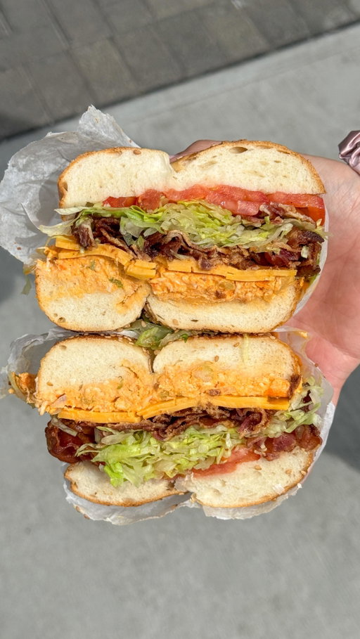 It’s football Sunday - let’s make ourselves a BUFFY! 🏈 
Right now if you order a Buffy on @ubereats on NFL Football days you also get an order of FREE tots!! 🥯 
No better way to watch the game than a Buffy & tots! 
.
.
.
.
.
.
#obagel #bagel #lunch #hoboken #newbrunswick
