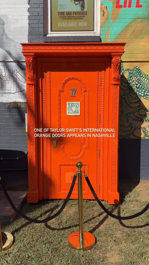 Calling all swifties: who else is following those Easter Eggs? 🧡 The Nashville location of @taylorswift’s international orange doors has appeared and it’s outside of @grimeys in East Nashville. 👀

#nashville #thenashvilleguide #nashvillegram #grimeys #grimeystore #eastnashville #thelifeofashowgirl #taylorswift #swifties #nashvilleswifties @visitmusiccity @taylorerastour