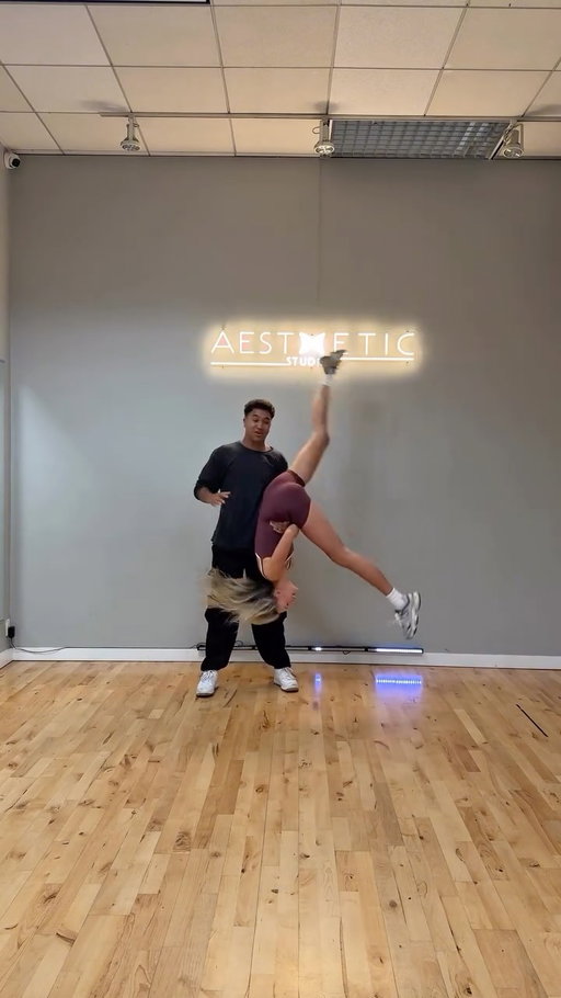 This trick is a SNEAKY one but it ended up being a lot easier than we thought. 😅 Would you try it??? @witneycarson @robertirwinphotography @brandonarmstrong #dwts #dancingwiththestars #dwtsathome #husbandandwife #tricks