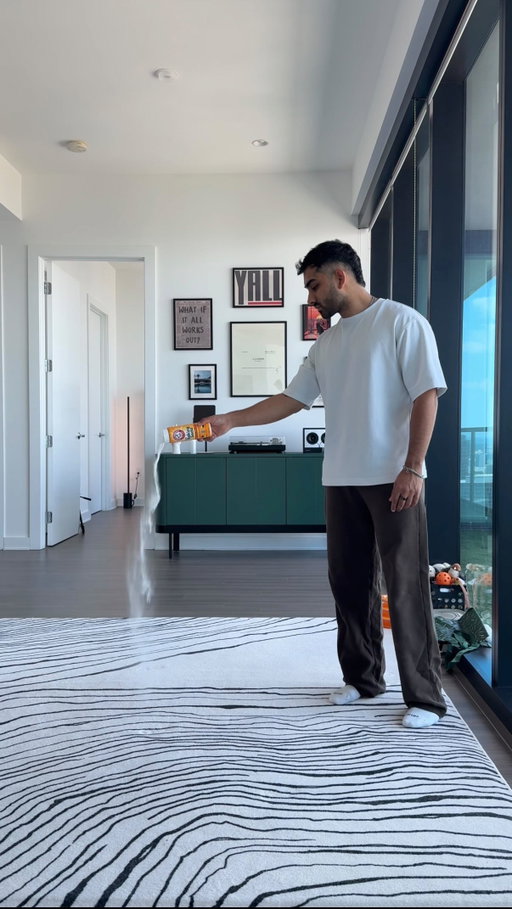 sunday reset 🧺 come hang with me for weekend reset + rnb vibes. fun fact, every song I use is a subliminal message 🤣 today it’s Mariah, since she’s slowly defrosting #sundayreset #weekendreset #cleanwithme #resetvibes #cleaningmotivation #cleantok #apartmenttherapy #homecleaning