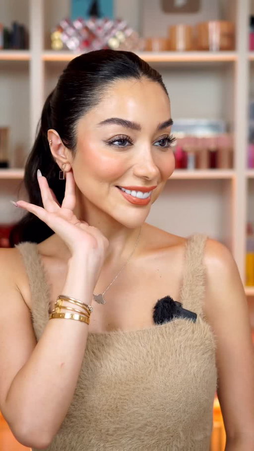 اولین‌ها همیشه اعجوبه‌ان. 🤣

Products used: 

Tinted moisturizer by @bareminerals 

Contour by @makeupbymario 

Liquid blush by @toofaced 

Liquid highlighter by @colourpopcosmetics 

Concealer by @hauslabs 

Setting Powder by @lauramercier 

Brows by @anastasiabeverlyhills 

Eyeshadow sticks by @iliabeauty  and @smashboxcosmetics 

Black eye pencil by @narsissist 

Blush by @onesize 

Highlighter and mascara by @bobbibrown 

Lip liner by @dibsbeauty 

Lipstick by @charlottetilbury