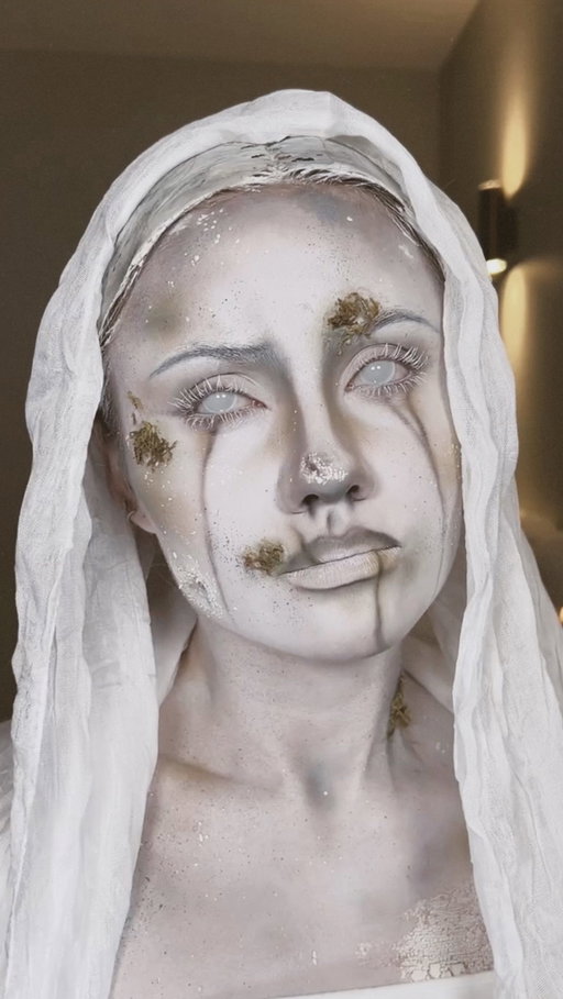 statue makeup 🏛️🦇🪦 missed doing big big creative looks ib @azaramakeup 

#halloween #halloweenmakeuplook #halloweenmakeup #creativemakeup