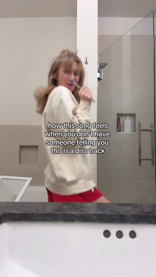 like where is the diss fr 

#thelifeofashowgirl #ts12 #taylorswift #swiftie