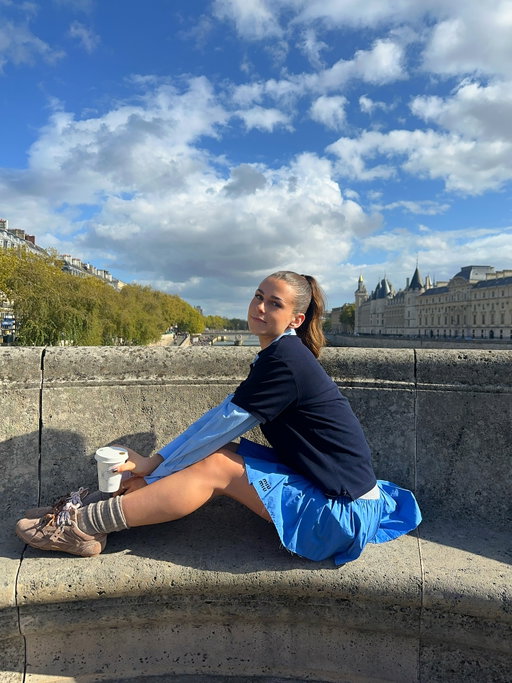 🥐💙🇫🇷 @miumiu