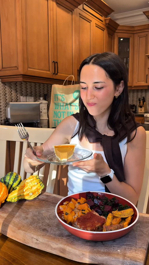 The Thanksgiving season got a whole lot easier with the help of @wholefoodscanada ! Find all that you’re looking for (and more) to host this season:) #Ad #food #foodie #thanksgiving #pumpkinseason