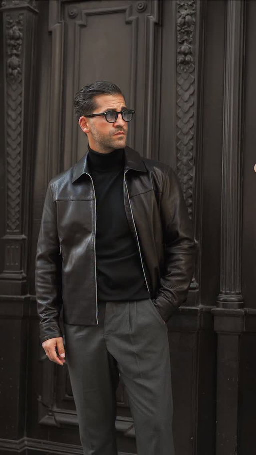 Leather Jackets, turtlenecks & suit pants - fall season is finally here.

___________
#kostawilliams