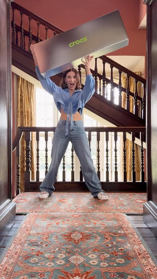 Something has @milliebobbybrown excited 👀