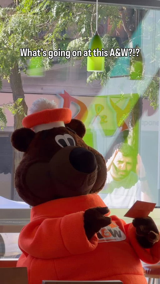 Is Rooty planning a get-together with some familiar faces? 👀🐻 #AWPartner

#toronto #canada #torontofood #vancouver #vancouverfoodie #montreal #torontoeats #mississauga #scarborough #foodreview #brampton