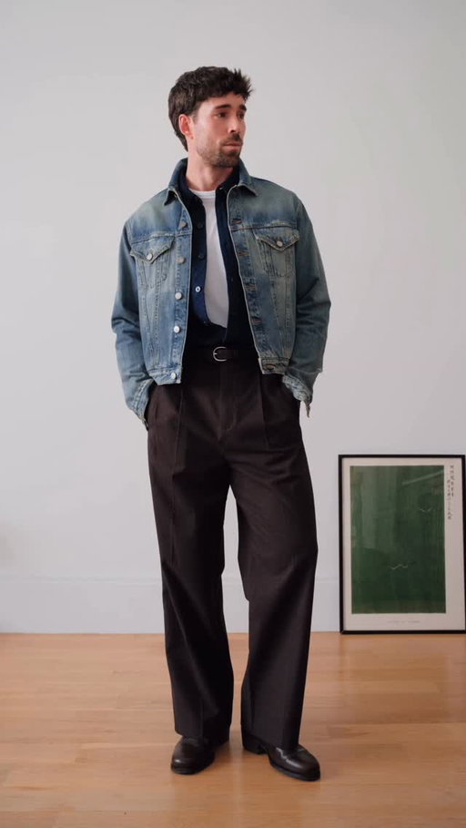 Fall is here 🍂
Would you wear this team? LMK! 👀

Outfit breakdown:
Trousers @danielsimmons.co 
Belt @uniqlousa 
Boots @lemaire 
Denim jacket @danielsimmons.co 
Shirt @ralphlauren @doublerl 
Fragrance @lelabofragrances