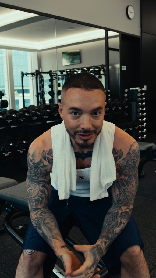 One day. No phones. Just real connection. 

For World Mental Health Day on 10.10, we’re collaborating with mental health advocate @jbalvin to challenge you to be present. Commit at check-in.

For more information on how J Balvin is impacting the community, follow @vibraenaltafoundation.

Link in bio for more details.