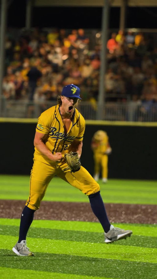 Taylor Swift 🤝 Banana Ball

#bananaball #savannahbananas #firefighters #taylorswift #baseballedit #baseballboys