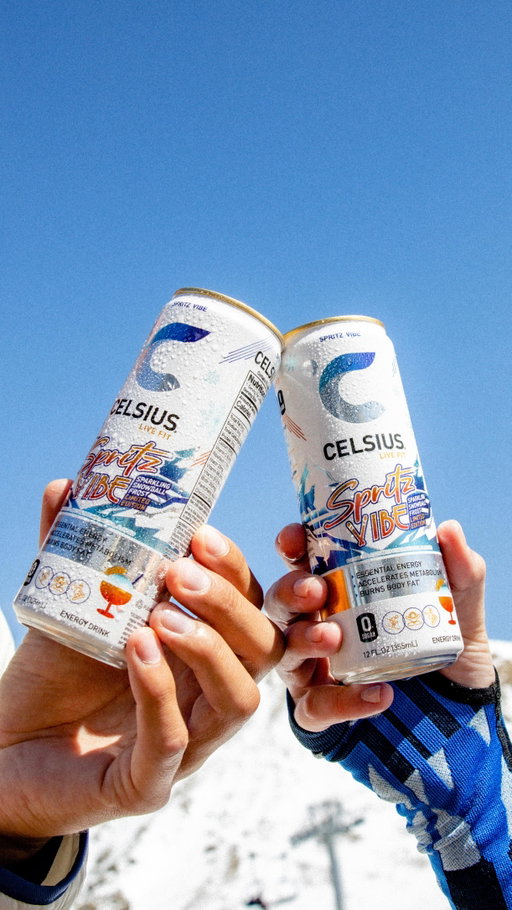 CELSIUS meets Après Ski!🍊❄️⛷️
Spritz Vibe Sparkling Snowball Frost is available now in stores and online!