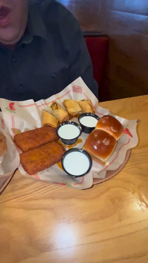 Enjoying Triple Dipper at @chillis_bar in United States