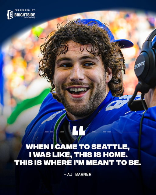 The perfect fit. 

#GoHawks x @brightsidewindowsusa