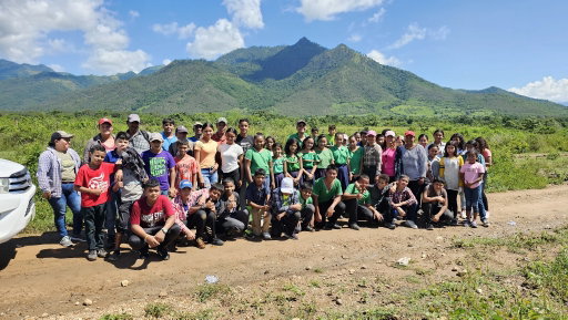We’re celebrating something special! 💚 Dole just received the Sustainability in the Food Industry Award for our Watershed Management Project in Honduras in partnership with the Zamorano Pan-American Agricultural School.

Together with Zamorano Pan-American Agricultural School and local partners, we’ve worked to protect water, restore forests, and strengthen local communities. 💧🌳
Through this initiative, 230 families now have access to clean water, more than 500 students have joined environmental education programs, and over 1,200 hectares of land have been restored or protected.

This recognition celebrates more than sustainability—it’s about people, resilience, and a shared future for the planet we all depend on. 🌎

Together, we’re making every drop count. 🌎🍍

#ForPeopleAndPlanet #DoleSustainability #GrowingGood #sustainability #communityfirst  #Fresh4Future #awardwinning