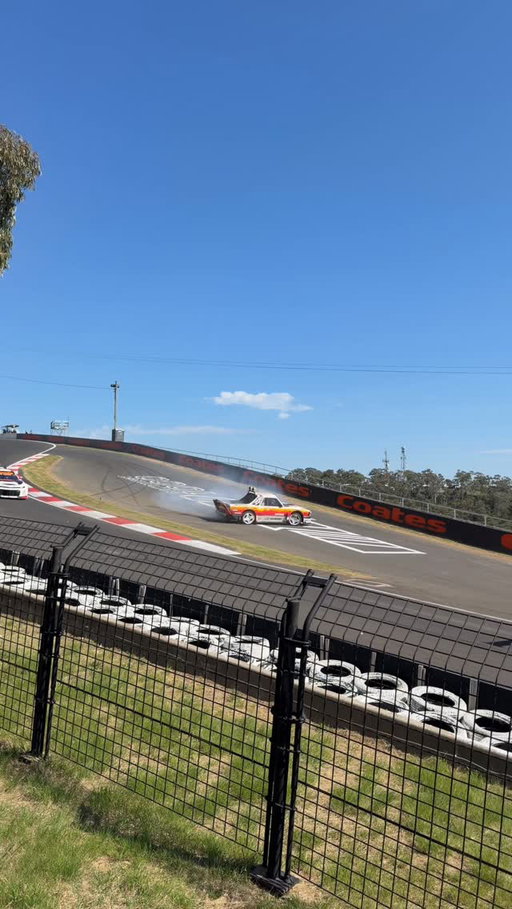 Something a little different for your feed… 😮‍💨😲

#motorsport #supercars #australiansupercars #racing #cars #australia #bathurst #bathurstsupercars #scbathurst2025