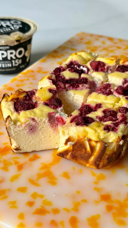 high protein raspberry cheesecake 🍰

ingredients:
1x 160g vanila YoPRO yoghurt tub
200g cottage cheese
2 eggs
¼ cup maple syrup 
1 tsp vanilla extract
2 tbsp cornflour
½ cup raspberries

method:
1. Preheat oven to 180℃ (160℃ fan forced).
2. Add all of your ingredients (a part from the raspberries) to a blender, and blend until smooth.
3. Pour into a lined baking dish, top with raspberries and bake in the oven for 40-45 mins.
4. Leave to cool on the bench for 10 mins, then place in the fridge for at least 1 hour. Slice & enjoyyy

recipe by the amaaazing @coconutandbliss ✨

#AD #YoPRO #FeedYourProgress #HighProtein #Cheesecake #Dessert #healthysnacks