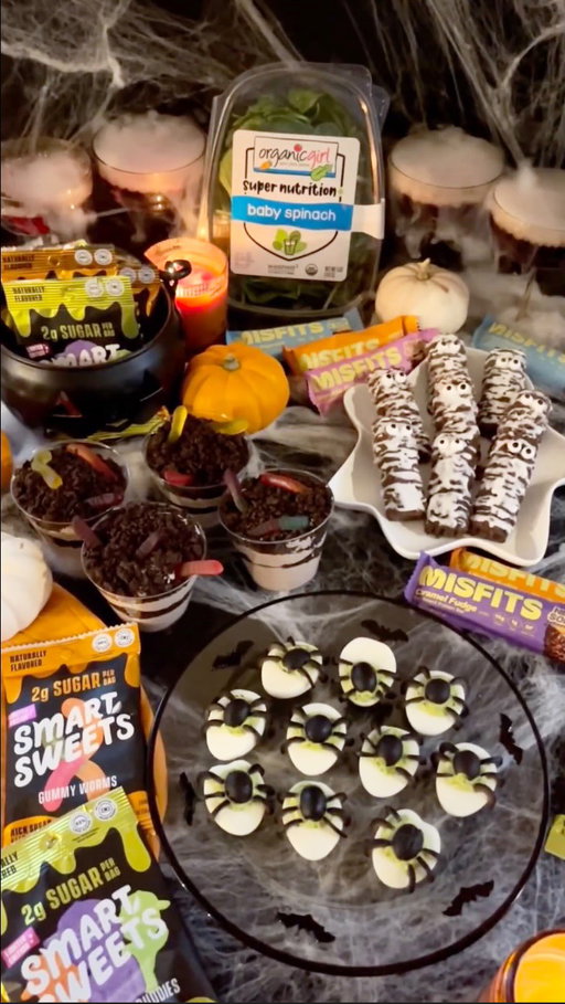 we love spooky szn! 👻 @organicgirl spider deviled eggs + @smartsweets dirt cups + @eatmisfits mummy bars!?!?! SAY LESS 🧡 this halloween spread is straight BOOtiful, who’s in? 👀

comment “spooky”’ & we’ll haunt your DMs with the full recipes 🕷️🍬

#organicgirl #smartsweets #eatmisfits